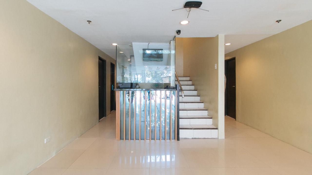Urbanview At San Antonio'S Place Sampaloc Манила Экстерьер фото